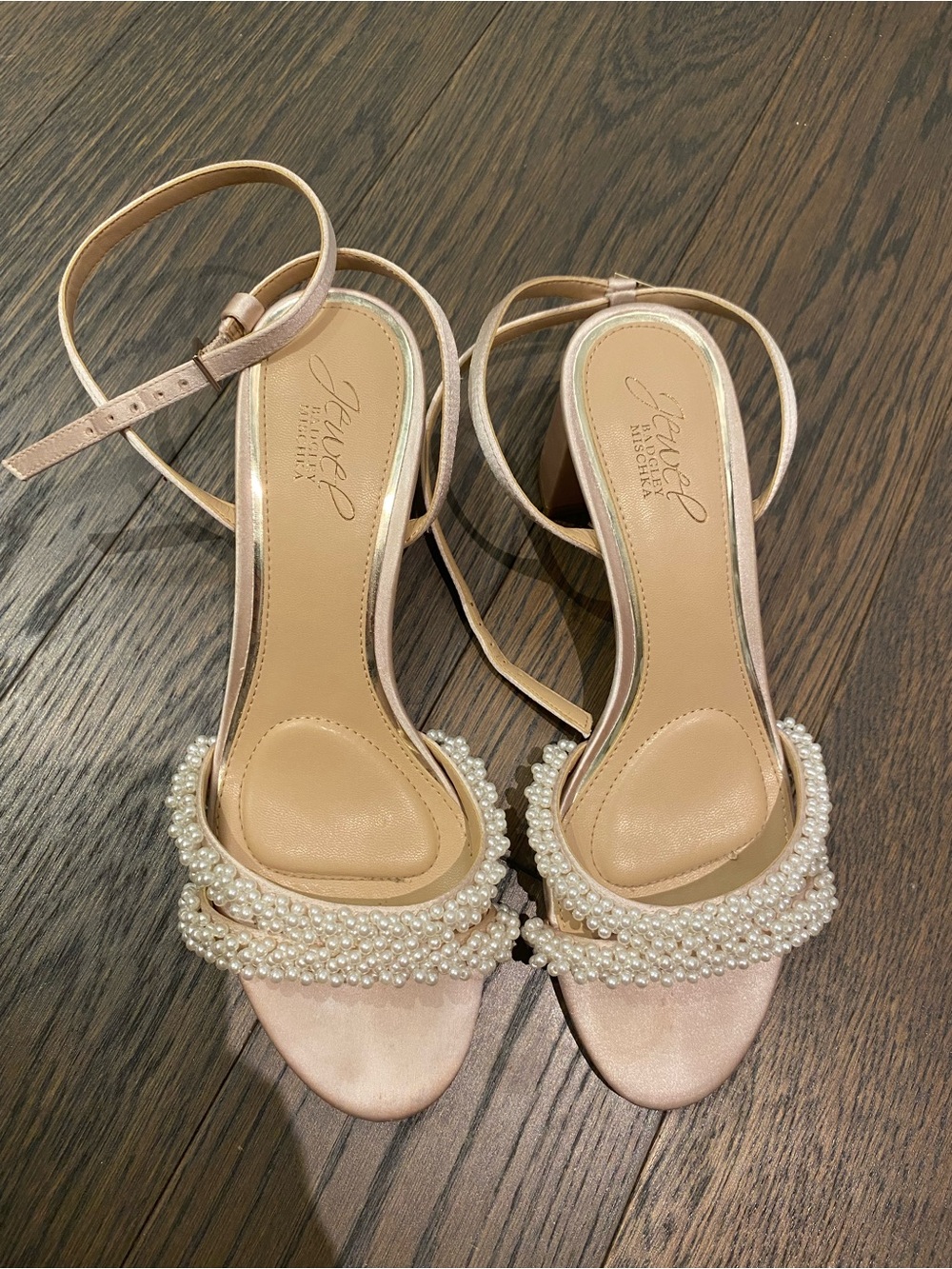 Jewel by Badgley Mischka heels